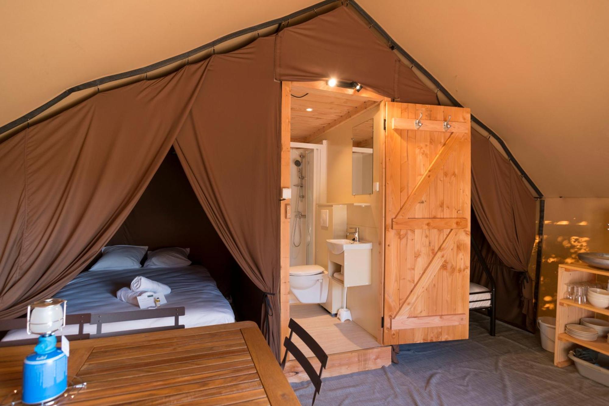 Huttopia Foret Des Vosges Barbey-Seroux Bilik gambar